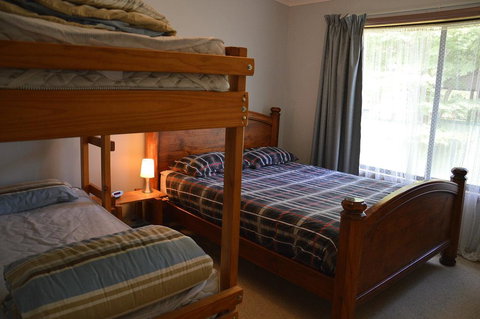 20 Toorak Rd, Bright - Holiday Find 2