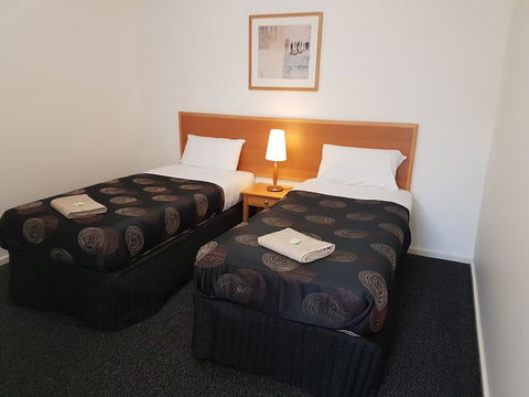 22 Gillies Street Apartments - Holiday Find 2