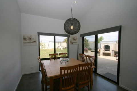 26 Twynam Street - Holiday Find 3