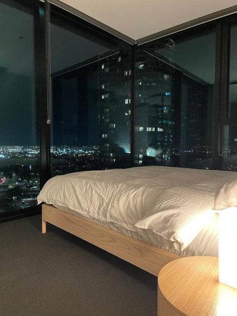 C&S Stay- Melbourne CBD - Holiday Find 1