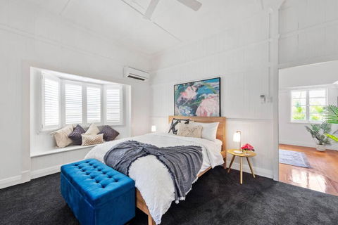 Charming 5BR Family Home W/Pool 10min From Airport - Holiday Find 4