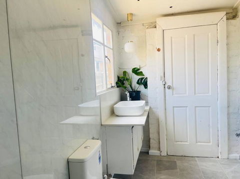 D133 St Alban Station Stay - Holiday Find 1