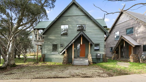 Dandongale - Holiday Find 0