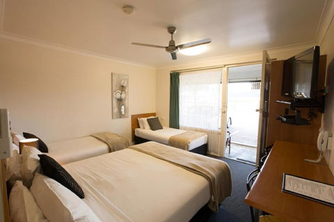 David Motor Inn - Holiday Find 4