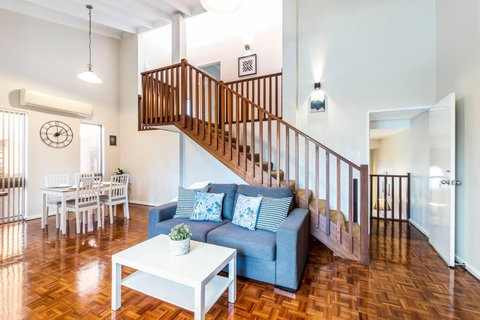 Delightful Getaway Steps From Attractions & Amenities - Holiday Find 0