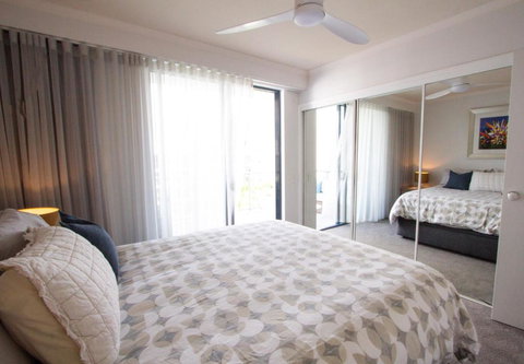 Deluxe Resort Apartment - Sunshine Coast - Holiday Find 1
