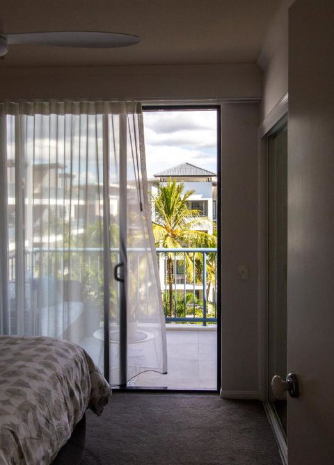Deluxe Resort Apartment - Sunshine Coast - Holiday Find 2