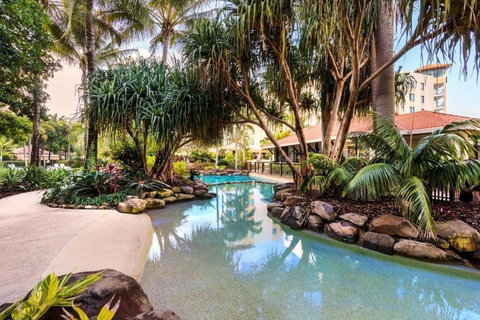 Deluxe Resort Apartment - Sunshine Coast - Holiday Find 3