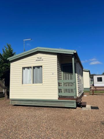 Denman Van Village - Holiday Find 4