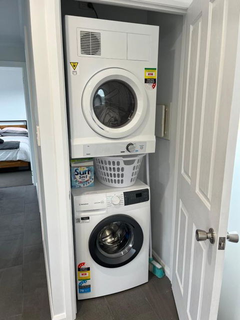 Derby Digs Cabin - Holiday Find 2