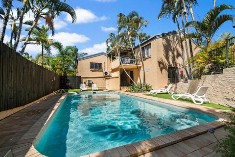 Descola 10 - Holiday Find 1