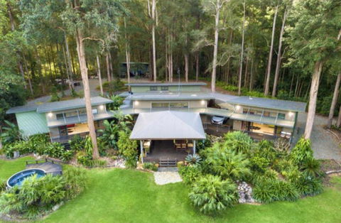 DeZen Accomodation - Holiday Find 1