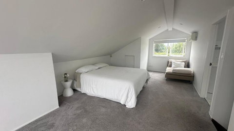 Delightful Home With Amazing City Views! - Holiday Find 4