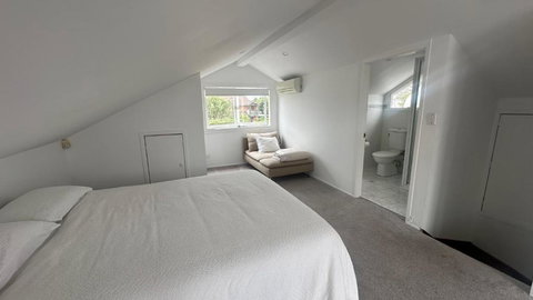 Delightful Home With Amazing City Views! - Holiday Find 3