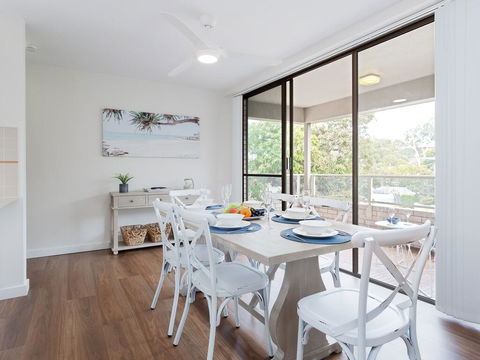 3 'Bangalee' 41 Soldiers Point Rd - Fantastic Waterfront Unit With Pool, WIFI & Chromecast - Holiday Find 0