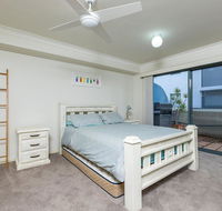 3 'Peninsula Waters' 2-4 Soldiers Point Rd - Beautiful Air Conditioned Unit with Pool Lift  WIFI - Holiday Find