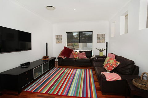 3 Bauhinia Crescent Marcoola - PET FRIENDLY, LINEN SUPPLIED, 500 BOND - Holiday Find 3