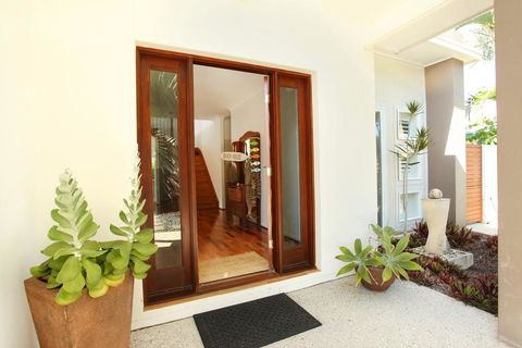 3 Bauhinia Crescent Marcoola - PET FRIENDLY, LINEN SUPPLIED, 500 BOND - Holiday Find 1