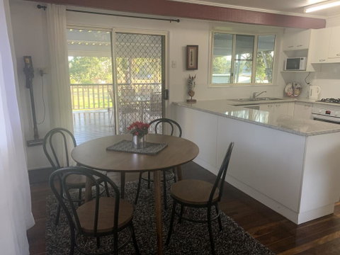 3 Bedroom Apartment - Holiday Find 2