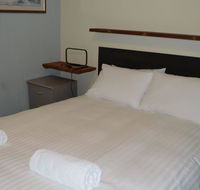 3 Lakeview Plaza - Holiday Find