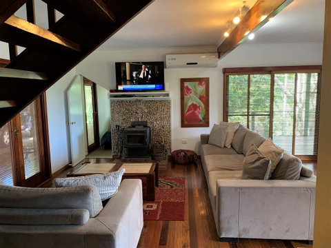 305 Montville - Holiday Find 1