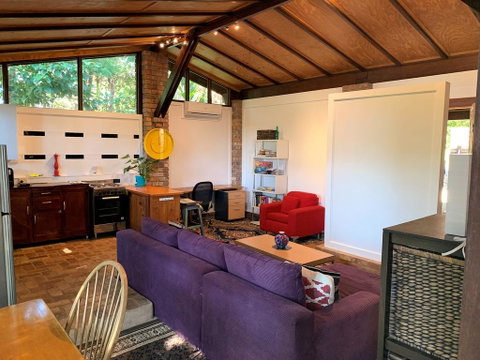 305 Montville - The Artist's Cottage - Holiday Find 1