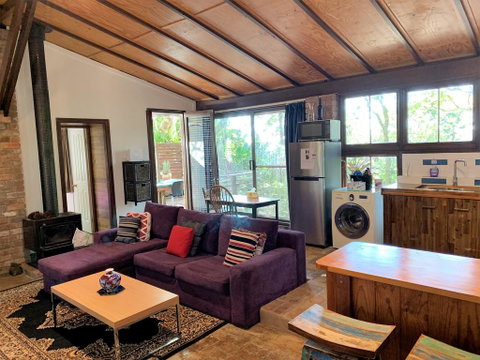 305 Montville - The Artist's Cottage - Holiday Find 0