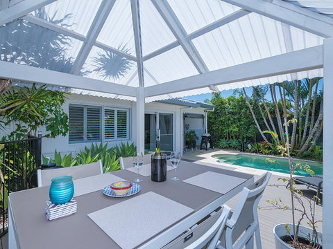 31 On Edward - Holiday Find 2