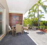 356 ' Oaks Pacific Blue' 265 Sandy Point Rd - Air conditioned direct pool access and suited for disability - Holiday Find