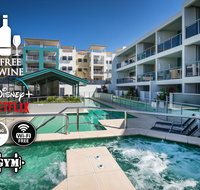 3BR Coolum Beach Escape  Courtyard Pool Spa Tennis - Holiday Find