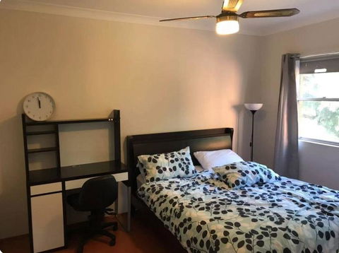 3BR Quiet+face To Big Park Near Parramatta Station - Holiday Find 0