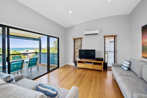 40 Jacana Street, Peregian Beach - Holiday Find 3