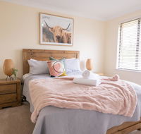 42 Rosemary Lane - Central Orange - Spacious Family Home - Quiet Lane - Holiday Find