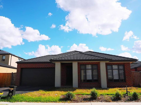 5 Bed 2 Bath Big House - Holiday Find 1