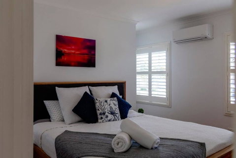 5 Bedroom Close To Beach And Moorpanyal Park - Holiday Find 1