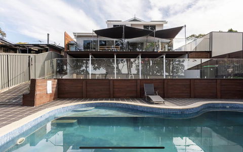 5 Bedroom With POOL And Studio Vues Relaxantes - Holiday Find 1