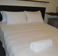 5 Lakeview Plaza - Holiday Find