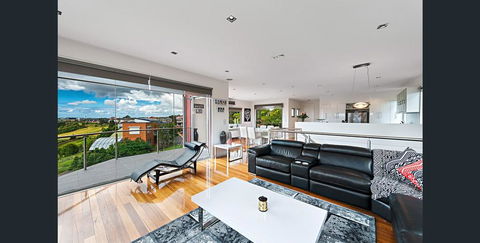 5 Star Gowanbrae Views - Holiday Find 2