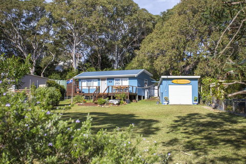 681 Murramarang Rd - Retro Beach Cottage - Holiday Find 0