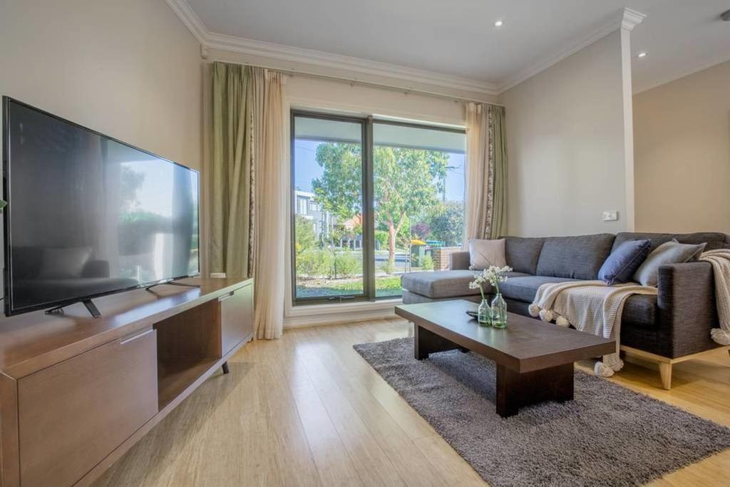 Doncaster East VIC Holiday Find