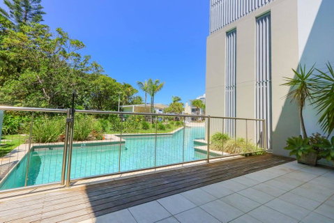 A Deluxe Swim Up - Drift Apartments South - Holiday Find 1
