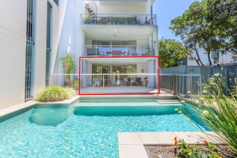 A Deluxe Swim Up - Drift Apartments South - Holiday Find 0