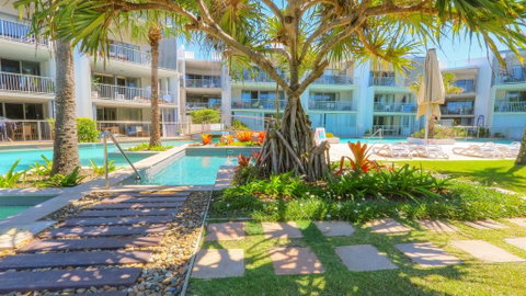 A Deluxe Swim Up - Drift Apartments South - Holiday Find 3