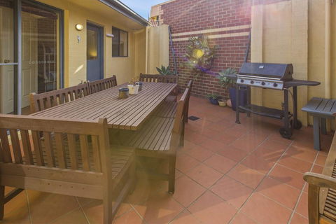 A Mariners Place - BEST Location In Town! - Holiday Find 3