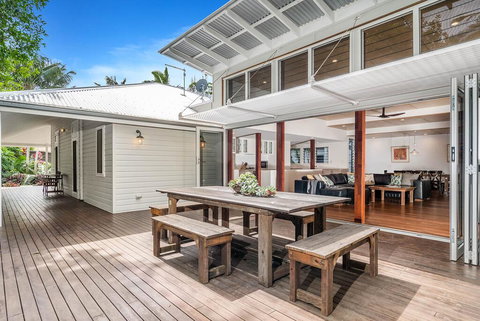 A PERFECT STAY - Cavvanbah Seaside Cottage - Holiday Find 1