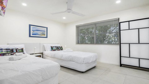 A Stylish Apartment With Noosa Views! - Unit 6 Yaringa 29 Noosa Drive - Holiday Find 2