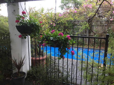 Aarn House B&B Airport Accommodation - Holiday Find 3