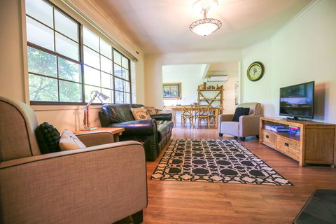 Abbeville In Bright - Holiday Find 0