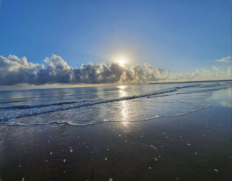 ABSOLUTE BEACH FRONT MACKAY - Comfort Resort Blue Pacific - Holiday Find 0