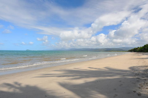 ABSOLUTE BEACHFRONT BLISS @ NEWELL BEACH - Holiday Find 1